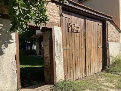 Guest house “LIZI”