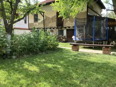 Guest house “LIZI”