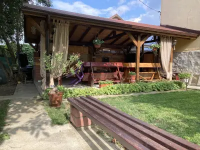 Guest house “LIZI”