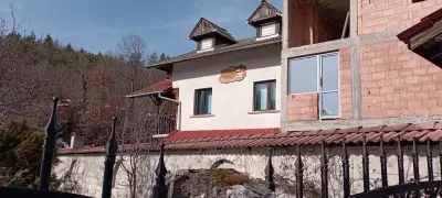 Семеен Хотел"Къщата"