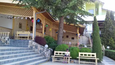 Хотел Русе Комплекс Рай - Ресторант и Басейн