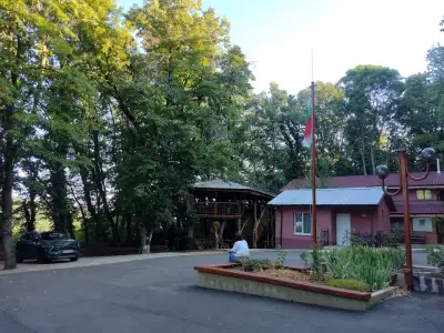 Хотелски Комплекс - Ален Мак
