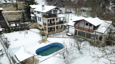 Neda's House