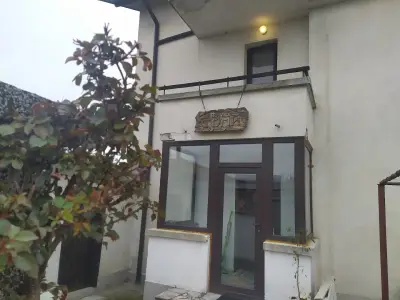 вила Топи