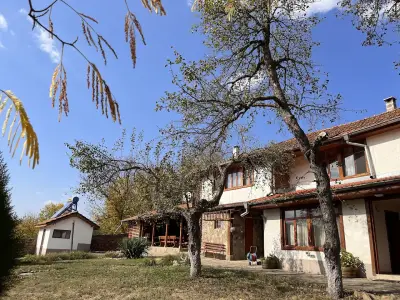 "Бащината къща" с.Дълбок дол