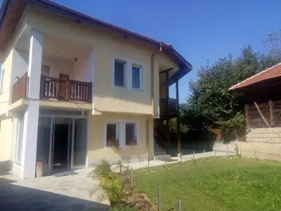 Къща за Гости Арония