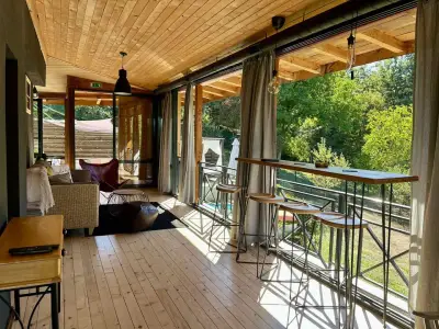 Къща за гости Романс | Guest House Romance | Къща с басейн Орешак | Джакузи | Сауна | Pet Friendly