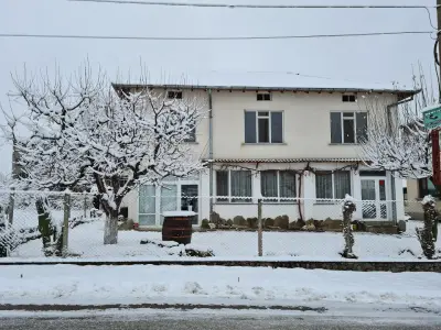 къща Слави