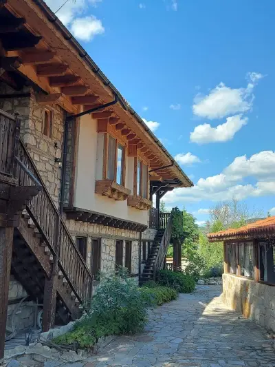 Къща за гости "Български чифлик"