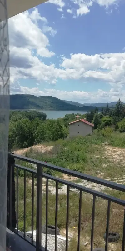 Къща за гости "Бялата къща" с. Дебелец