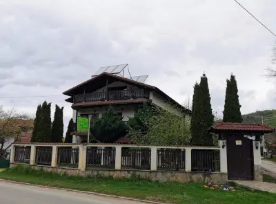 Къща за гости "Цоневски