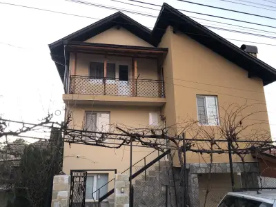 Къща ИВОНА