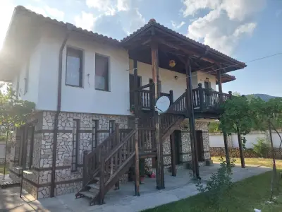 Къщи за гости Под Балкана