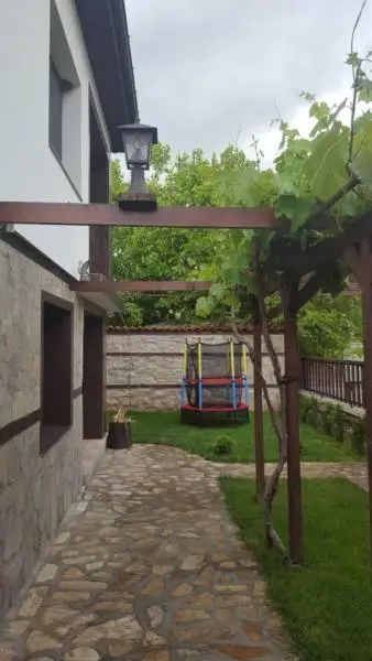 Къща с 4 спални