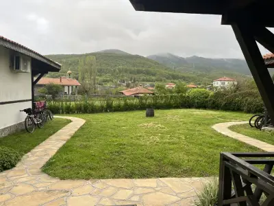 Стаи за гости "Костадиновци"