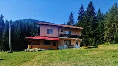 Къщи за гости "Кутлата"