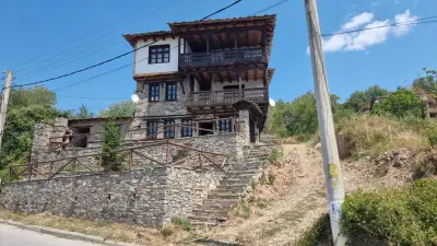 Dimmi House