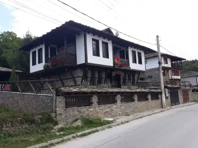 Dimmi House