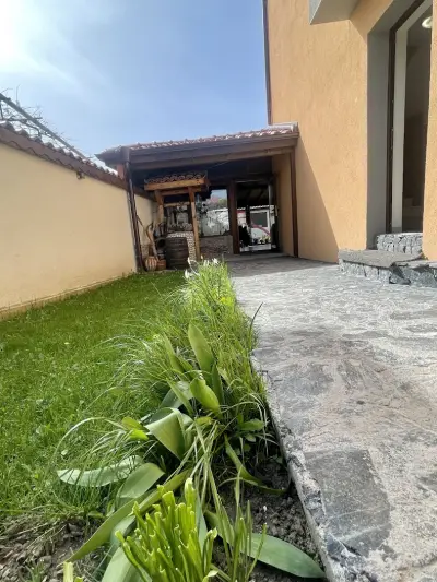 Bóris House