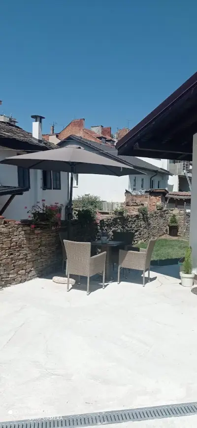 Колеви хаус
