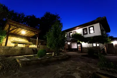 Guest House Stone Paths