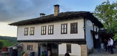 Старата къща