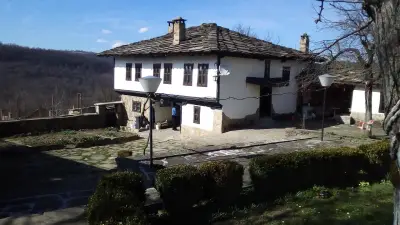 Старата къща