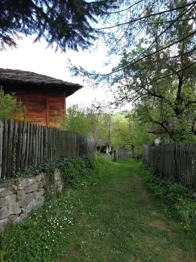 Къща за гости с. Боженци "Къща на архитекта" .