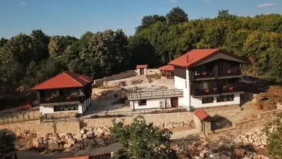 Етно Къщи на Скалата/Къщи за Гости край Габрово
