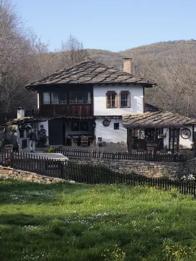 Къща за гости "Двата Щрауса"