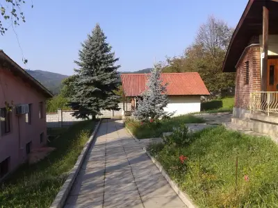 Къща Четири Сезона с.Царева ливада
