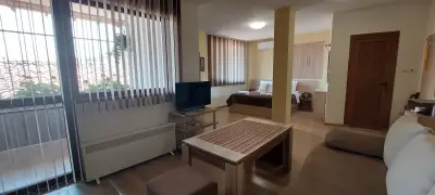 Studio Paradise