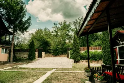 КЪЩА ЗА ГОСТИ И ВИЛА "МАРКАШНИЦА"