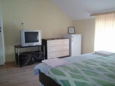 Statevi Guest Apartment