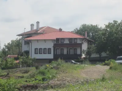 Къща за гости "Жълтица"