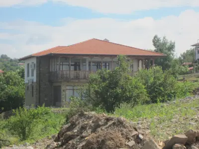Къща за гости "Жълтица"