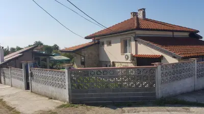 Константиновите къщи