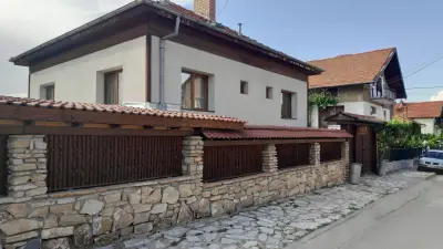 Къща за гости "Левенти"