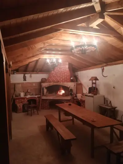 Hvoyna House