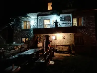 Къща за гости Country House | Хотел | Семеен хотел | Вила | Курортен комплекс
