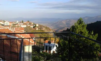 Къща за гости Country House | Хотел | Семеен хотел | Вила | Курортен комплекс