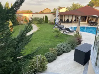 Вила "Алмира"