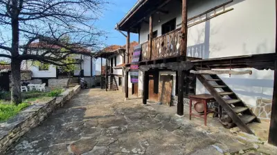 Къща за гости "Белите манастири" с.Карлуково