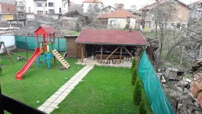 Исаева къща