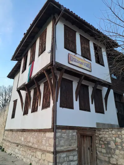 Семеен Хотел Армира