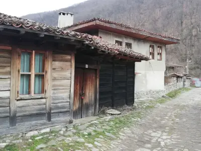 Ивановата къща Ичера