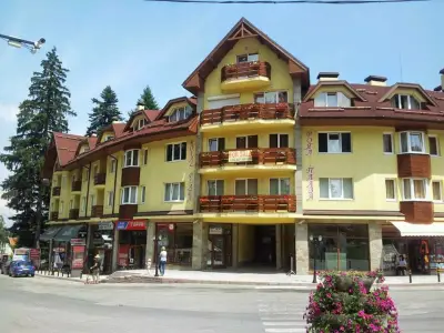 Arboro Royal Plaza