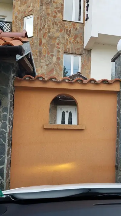 Хотел Янева