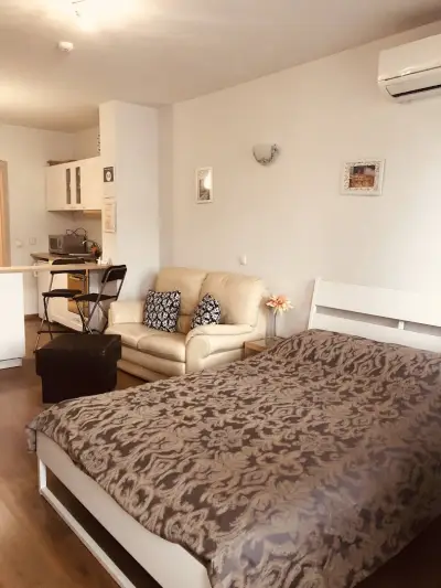 Molly's Apartment