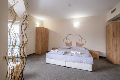 Julia rooms
